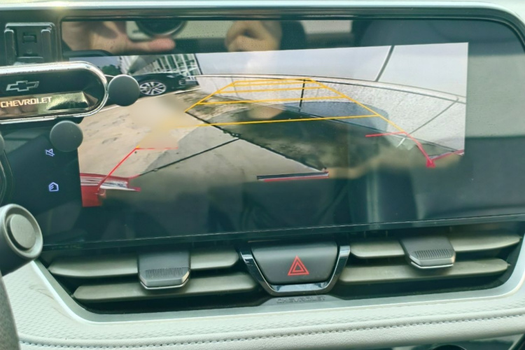 雪佛兰 科鲁泽 2023款 1.5L 双离合WOW惠享版中控内饰7002