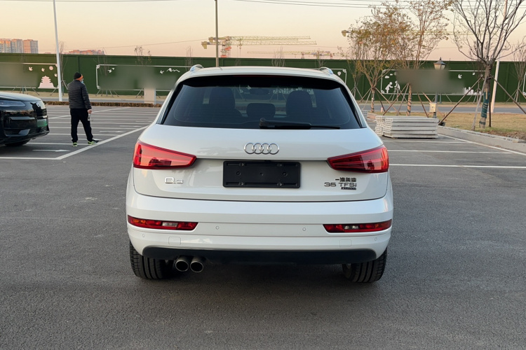 奥迪Q3 2017款 35 TFSI quattro 全时四驱风尚型车身外观6004