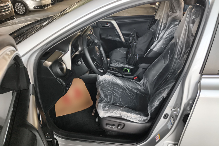 丰田 RAV4荣放 2015款 2.0L CVT四驱新锐版中控内饰19