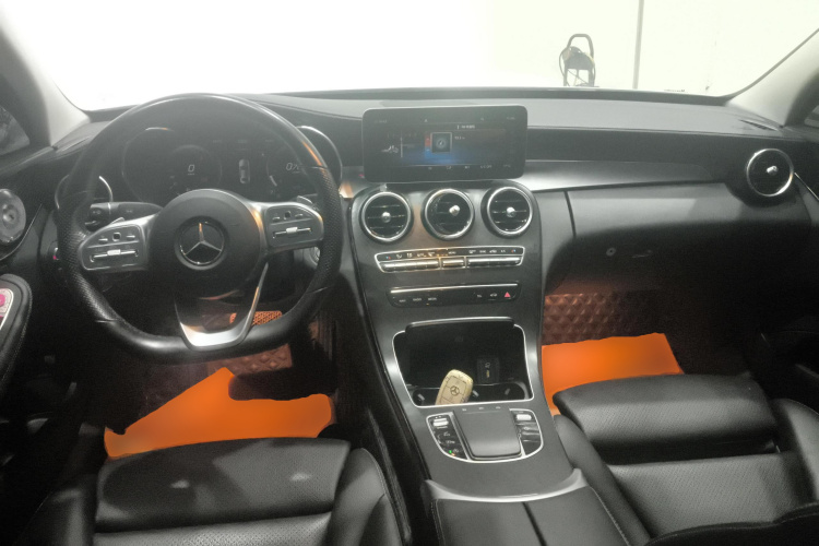 奔驰C级 2020款 改款 C 260 L 运动版中控内饰12