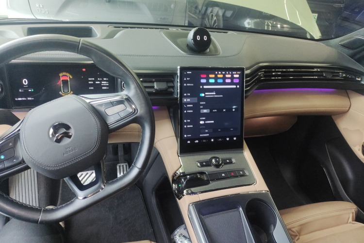 蔚来ES6 2019款 420KM 运动版中控内饰7002