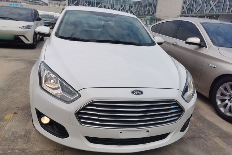 福特 福睿斯 2017款 1.5L 自动舒适型车身外观2