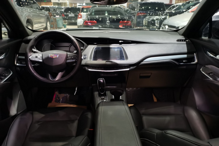 凯迪拉克XT4 2021款 28T 两驱豪华型中控内饰12