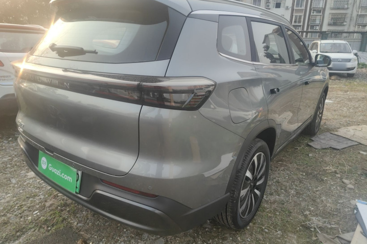 奇瑞 风云T8 2025款 1.5T 130km 豪华版7座车身外观7