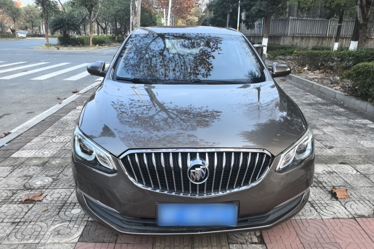 别克 英朗 2015款 15N 自动精英型车身外观2