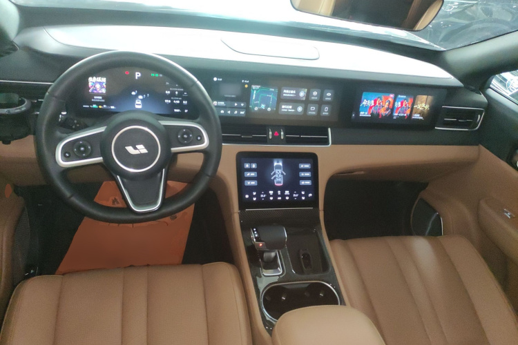 理想汽车 理想ONE 2020款 增程6座版中控内饰7002