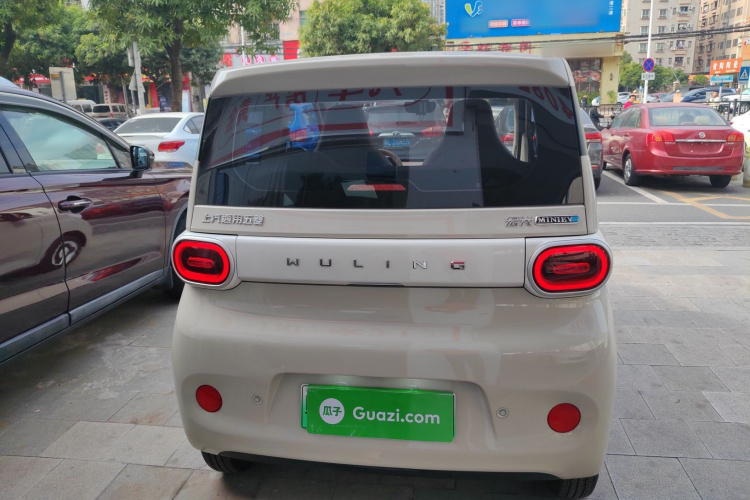 五菱汽车 宏光MINIEV 2024款 第三代 215km 青春版车身外观6