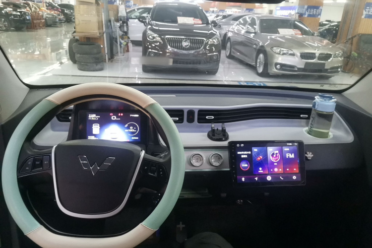 五菱汽车 宏光MINIEV 2021款 马卡龙臻享款 磷酸铁锂中控内饰7002