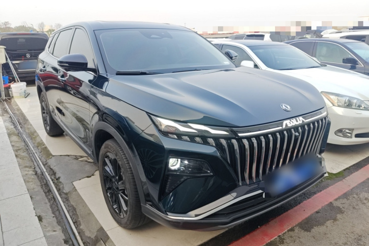 东风风神 皓极 2025款 马赫动力 1.5T 尊贵型车身外观3