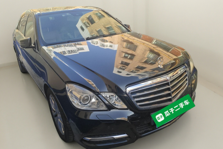 奔驰E级 2012款 E 300 L 时尚型车身外观3
