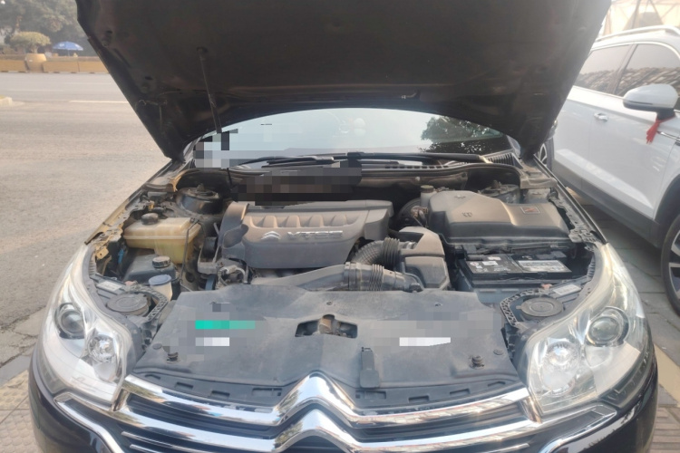 雪铁龙C5 2013款 2.3L 自动豪华型局部细节24