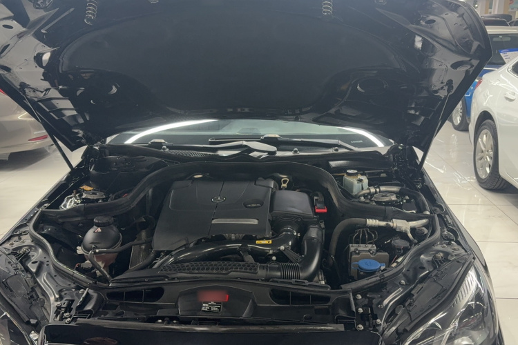 奔驰E级 2015款 E 200 L 运动型局部细节24
