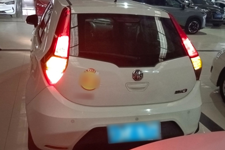 名爵3 2013款 1.5L AMT精英版车身外观6