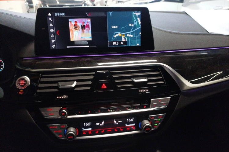 宝马5系 2019款 530Li 尊享型 M运动套装局部细节16