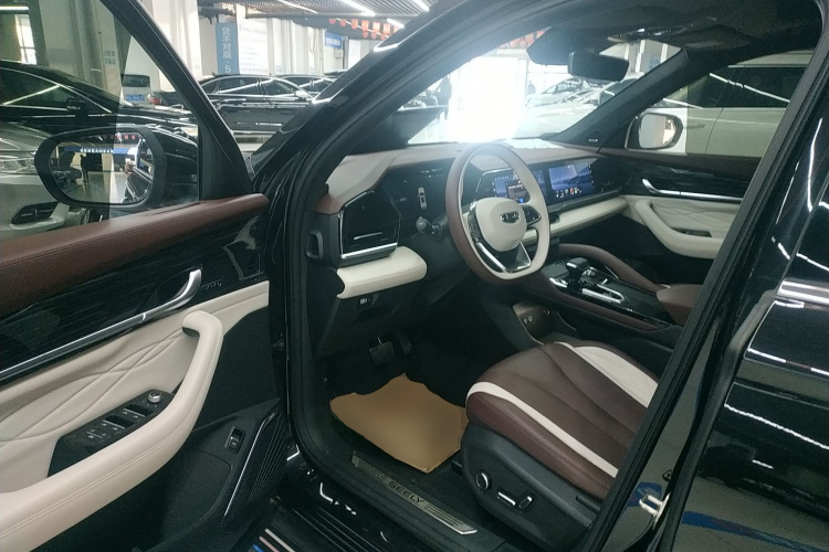 吉利汽车 星越L 2021款 2.0TD DCT EVO两驱智尊型中控内饰7003