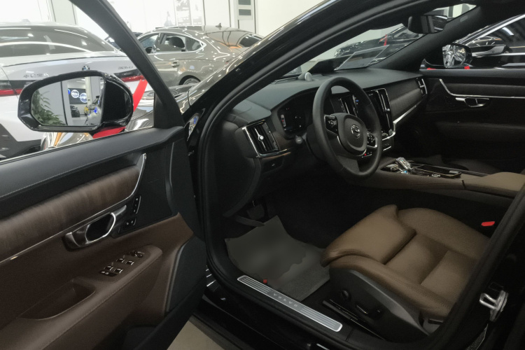 沃尔沃S90 2024款 B5 智远豪华版中控内饰20