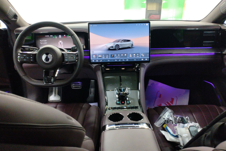 腾势Z9GT 2024款 1100四驱Ultra版中控内饰12