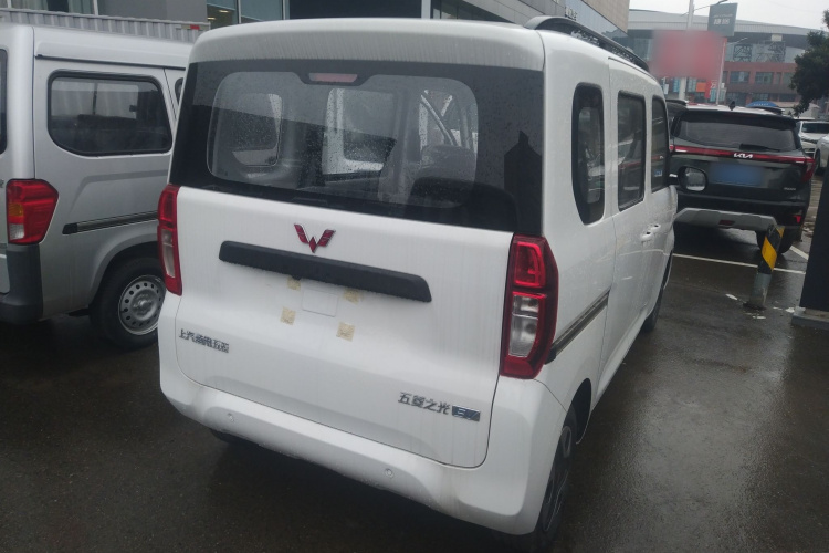 五菱汽车 五菱之光新能源 2025款 305km 进取型车身外观7