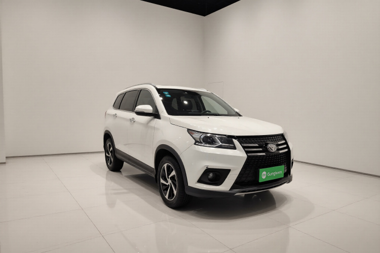 北汽幻速S7 2018款 1.5T 自动尊享型车身外观3