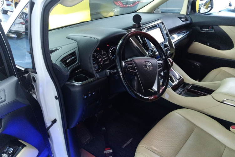 丰田 埃尔法 2018款 3.5L 豪华版中控内饰7003