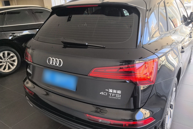 奥迪Q5L 2025款 40 TFSI 豪华动感型车身外观6004