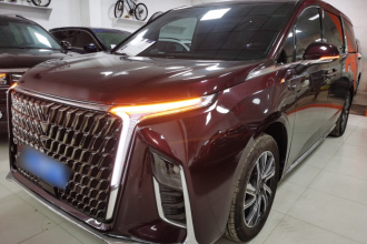 上汽大通MAXUS 大通G90 2023款 2.0T 星云七座版