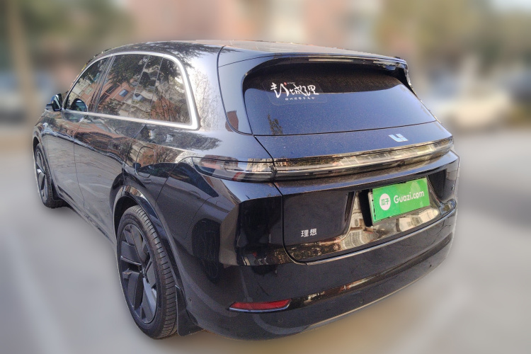 理想汽车 理想L7 2025款 Max 智能焕新版车身外观5