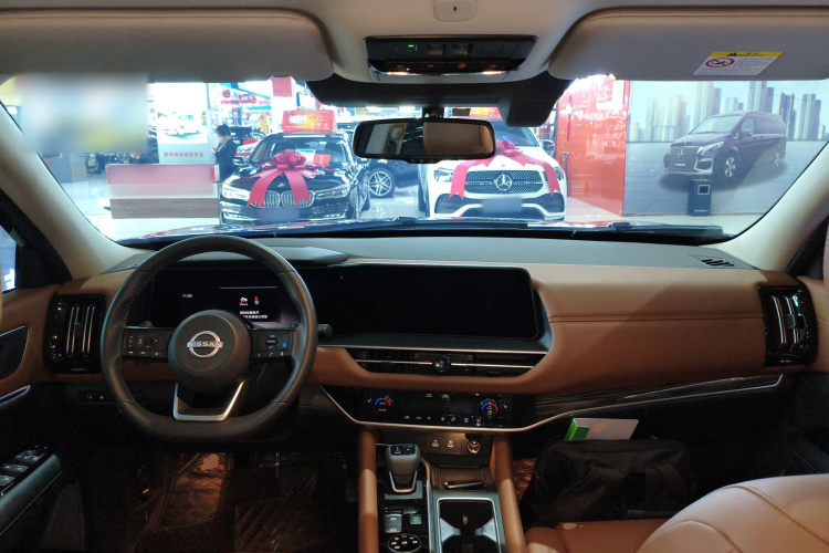 日产 探陆 2024款 380VC-TURBO 四驱智驾版 6座中控内饰12