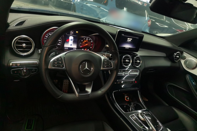 奔驰C级(进口) 2018款 C 200 轿跑车中控内饰12