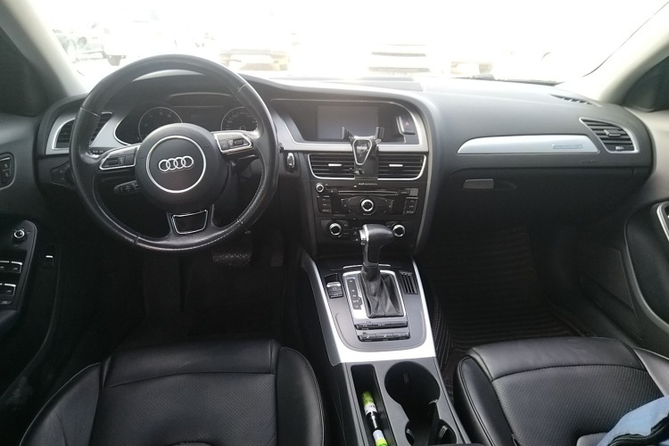 奥迪A4L 2015款 45 TFSI quattro个性运动型中控内饰12