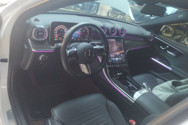奔驰C级 2024款 改款二 C 260 L 运动版中控内饰12
