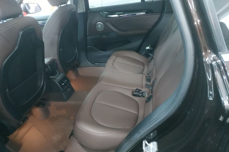 宝马X1 2021款 sDrive25Li 领先型中控内饰21