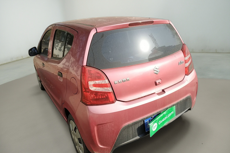 铃木 奥拓 2013款 改款 1.0L 手动舒适型车身外观5