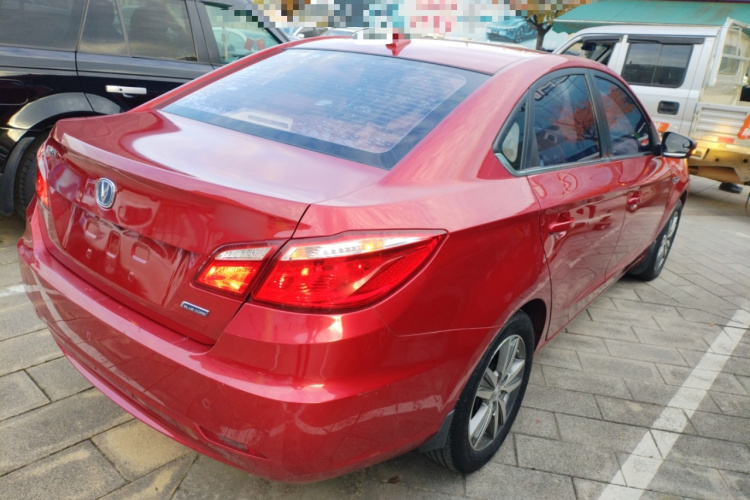 长安 逸动 2015款 1.6L 自动豪华型车身外观6005