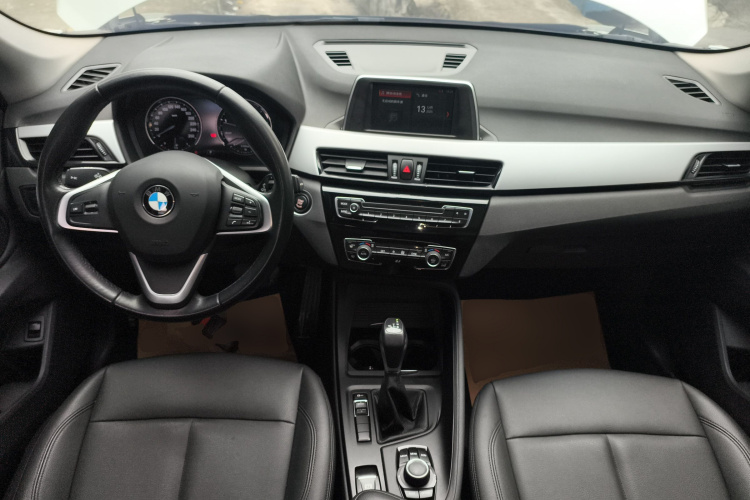 宝马X1 2019款 sDrive20Li 领先型中控内饰7002