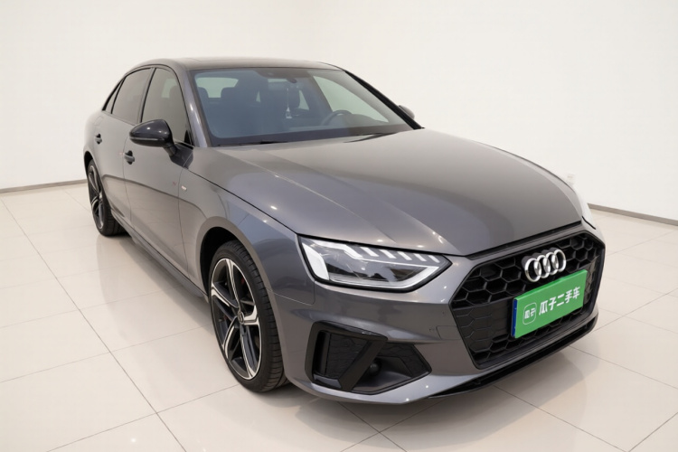 奥迪A4L 2024款 40 TFSI 豪华动感型车身外观3