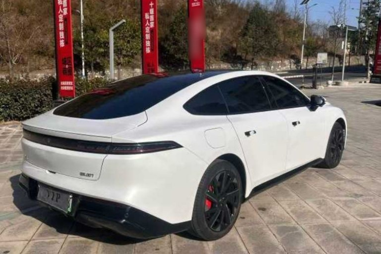 东风奕派 eπ007 2024款 200Pro增程版车身外观6007