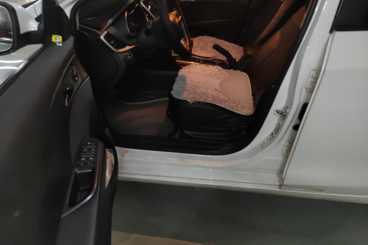 雪佛兰 科沃兹 2019款 320 手动欣悦版中控内饰20