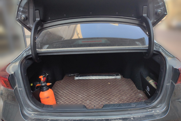 长安 逸动 2021款 PLUS 蓝鲸NE 1.4T GDI DCT尊贵型中控内饰23