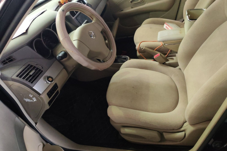 日产 轩逸 2018款 经典 1.6XE+ CVT领先版中控内饰19