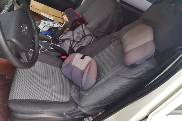 长安凯程 欧诺S 2025款 1.5L 尊享版双蒸空调客车JL473QG 5座中控内饰19