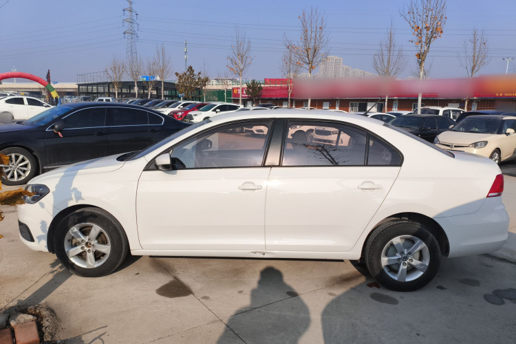 大众 桑塔纳 2016款 1.6L 手动风尚版车身外观4