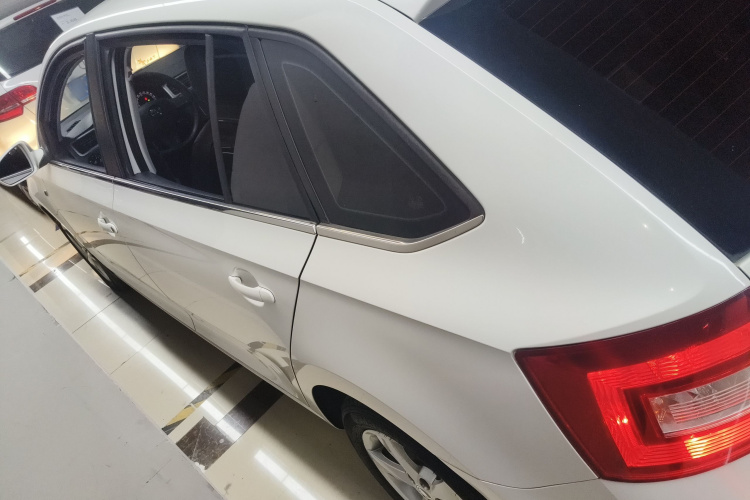 斯柯达 昕动 2016款 改款 1.6L 自动创行版车身外观4