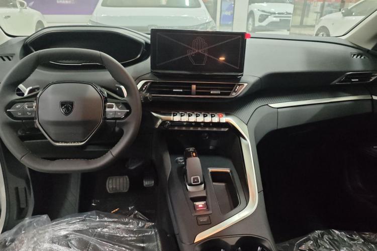 标致5008 2025款 豪华版中控内饰7003