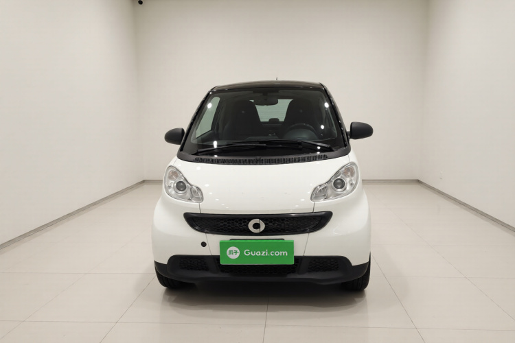 smart fortwo 2012款 1.0 MHD 硬顶标准版车身外观2