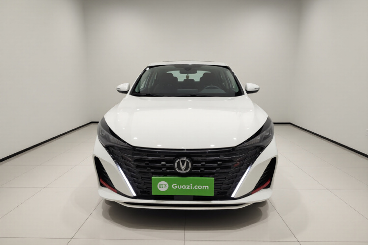 长安 逸动 2023款 畅享版 PLUS 蓝鲸NE 1.4T GDI DCT尊贵版车身外观2