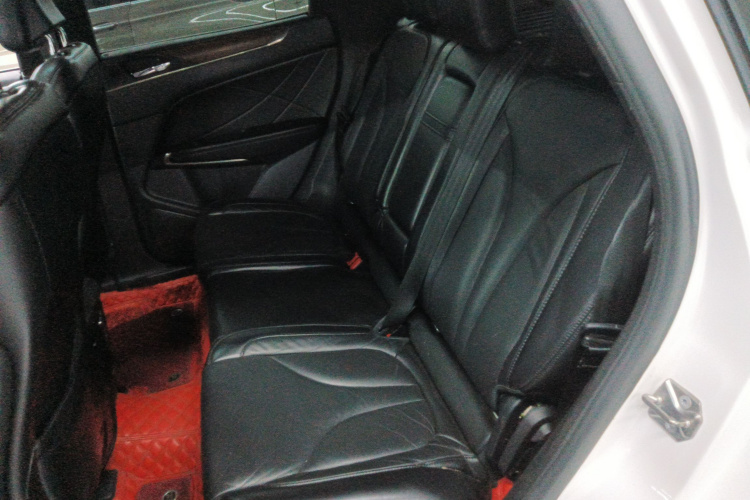 林肯MKC 2017款 2.0T 四驱尊雅版中控内饰21