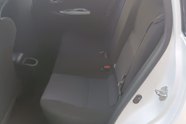 丰田 YARiS L 致炫 2016款 改款 1.5E CVT魅动版中控内饰21