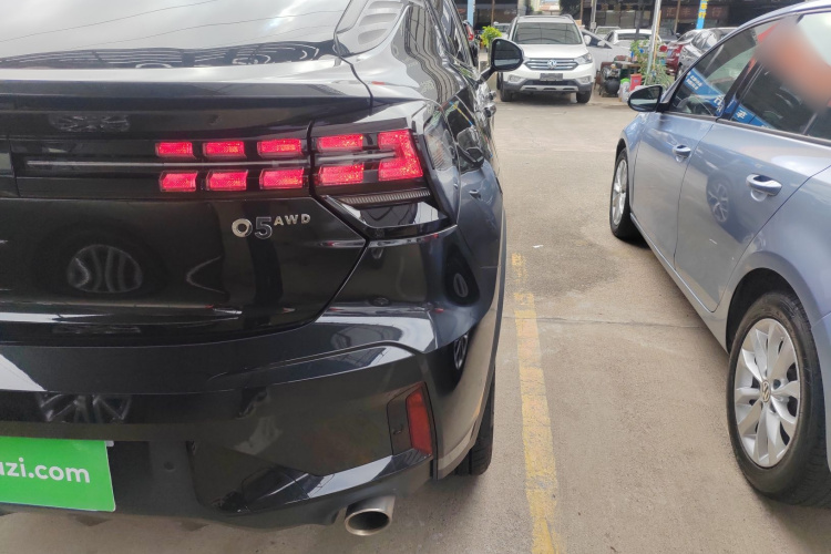 领克05 2020款 2.0TD 四驱劲Plus车身外观9