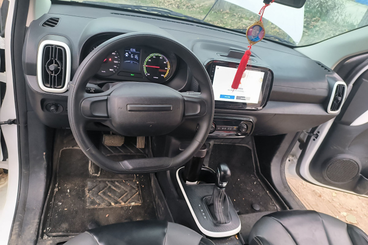 荣威 科莱威CLEVER 2022款 311km元气啵啵版中控内饰12